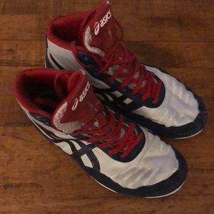 Little kids size 2 ASICS wrestling shoes